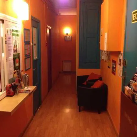 Paraiso Hostal *